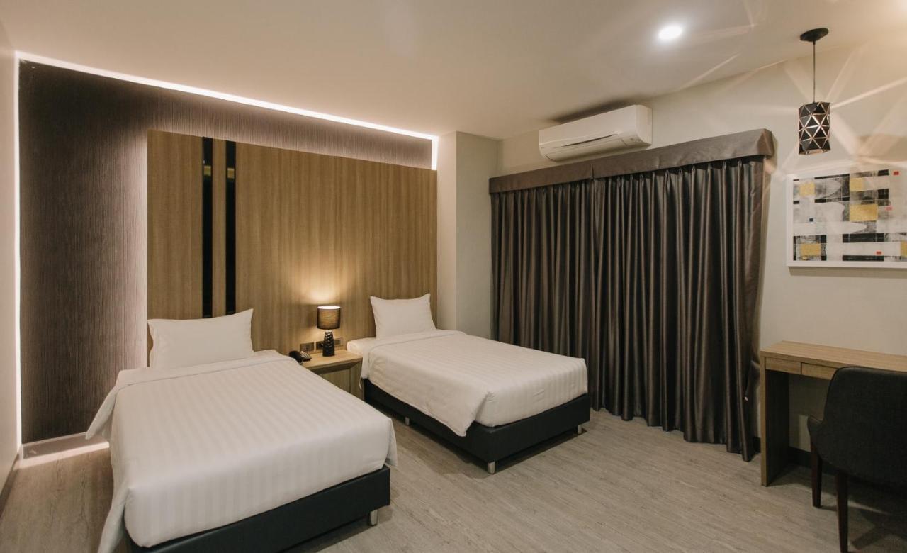 Arista Hotel Ubon Ubon Ratchathani Exterior photo