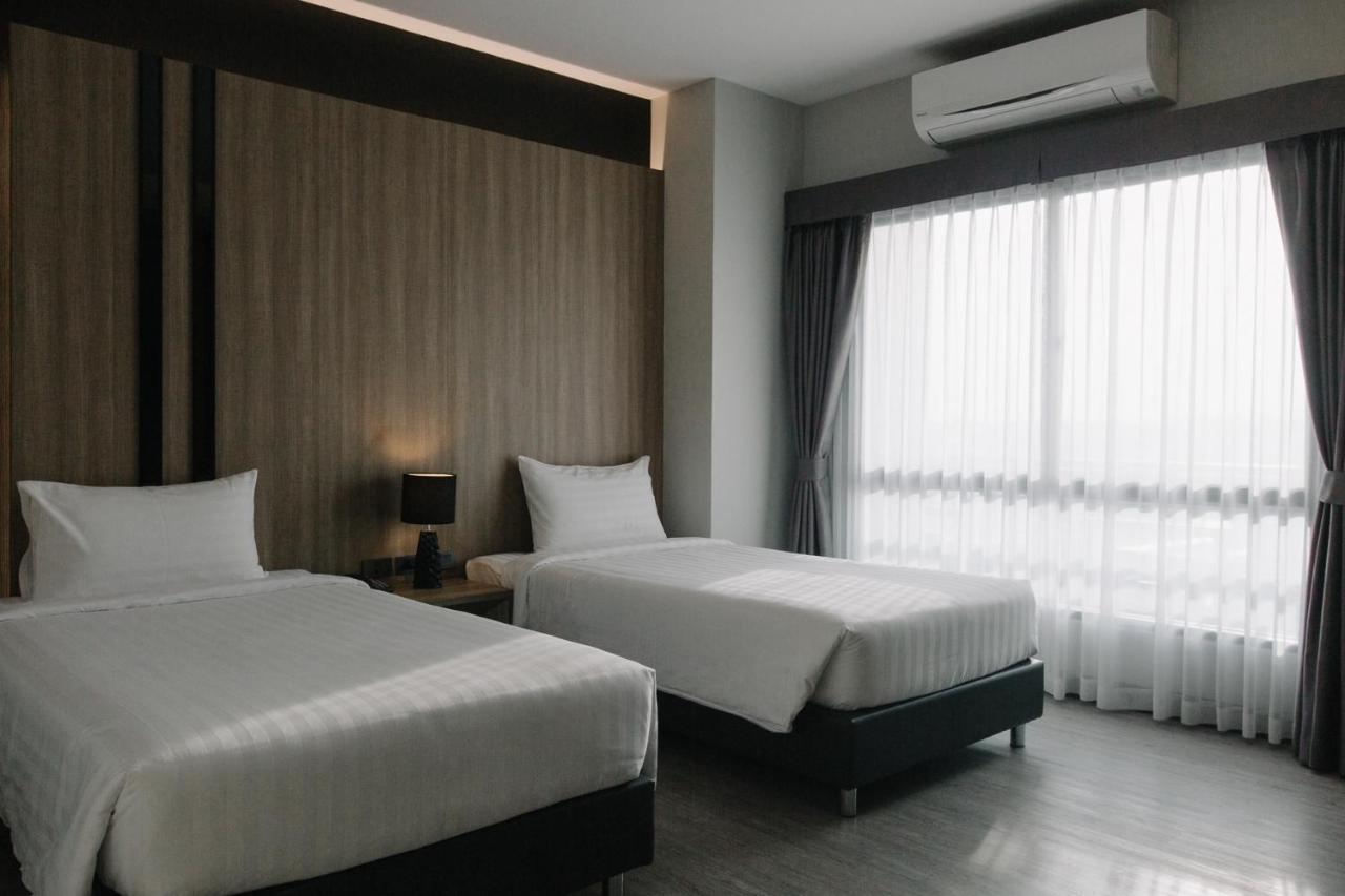 Arista Hotel Ubon Ubon Ratchathani Exterior photo