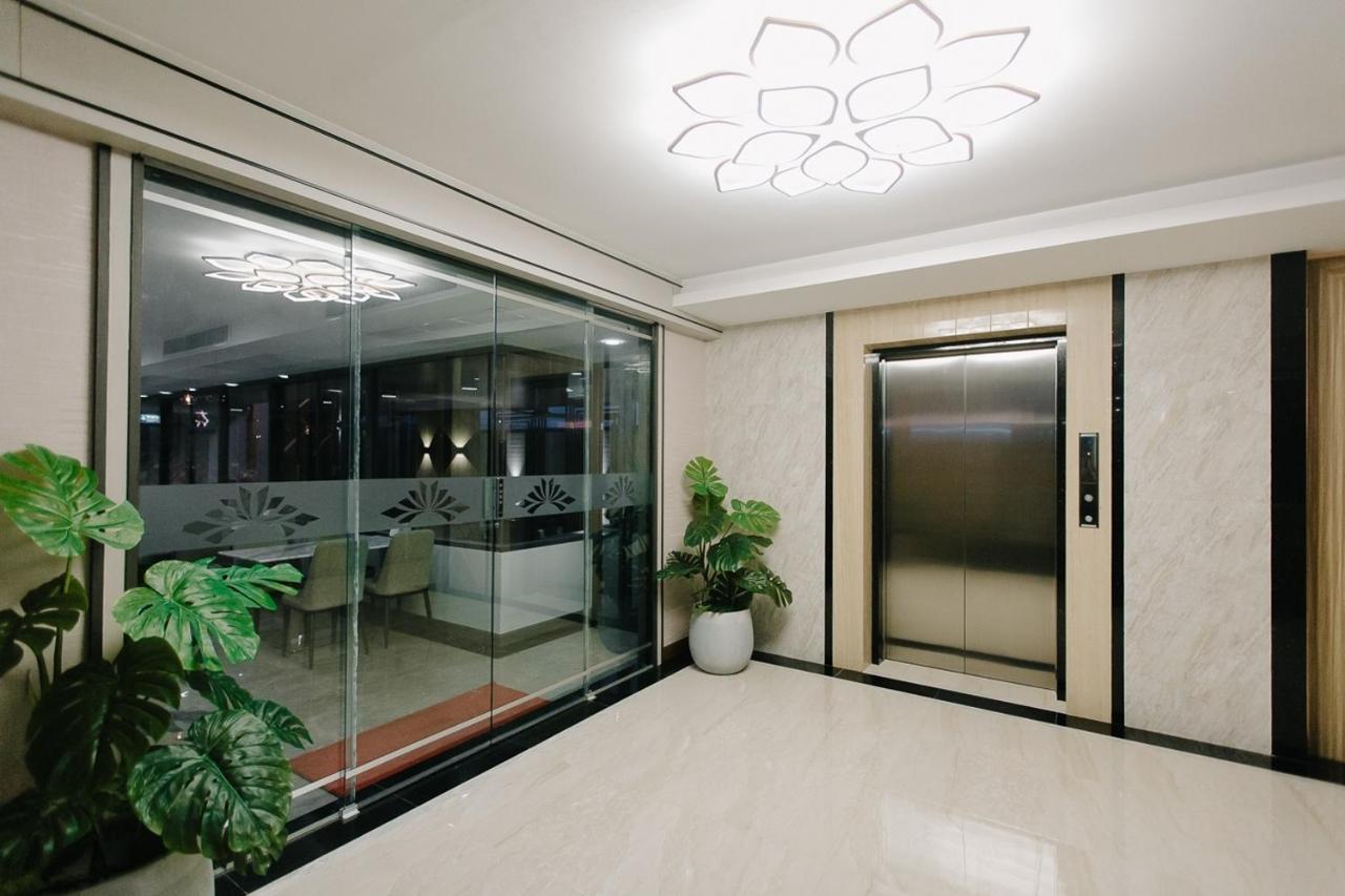Arista Hotel Ubon Ubon Ratchathani Exterior photo
